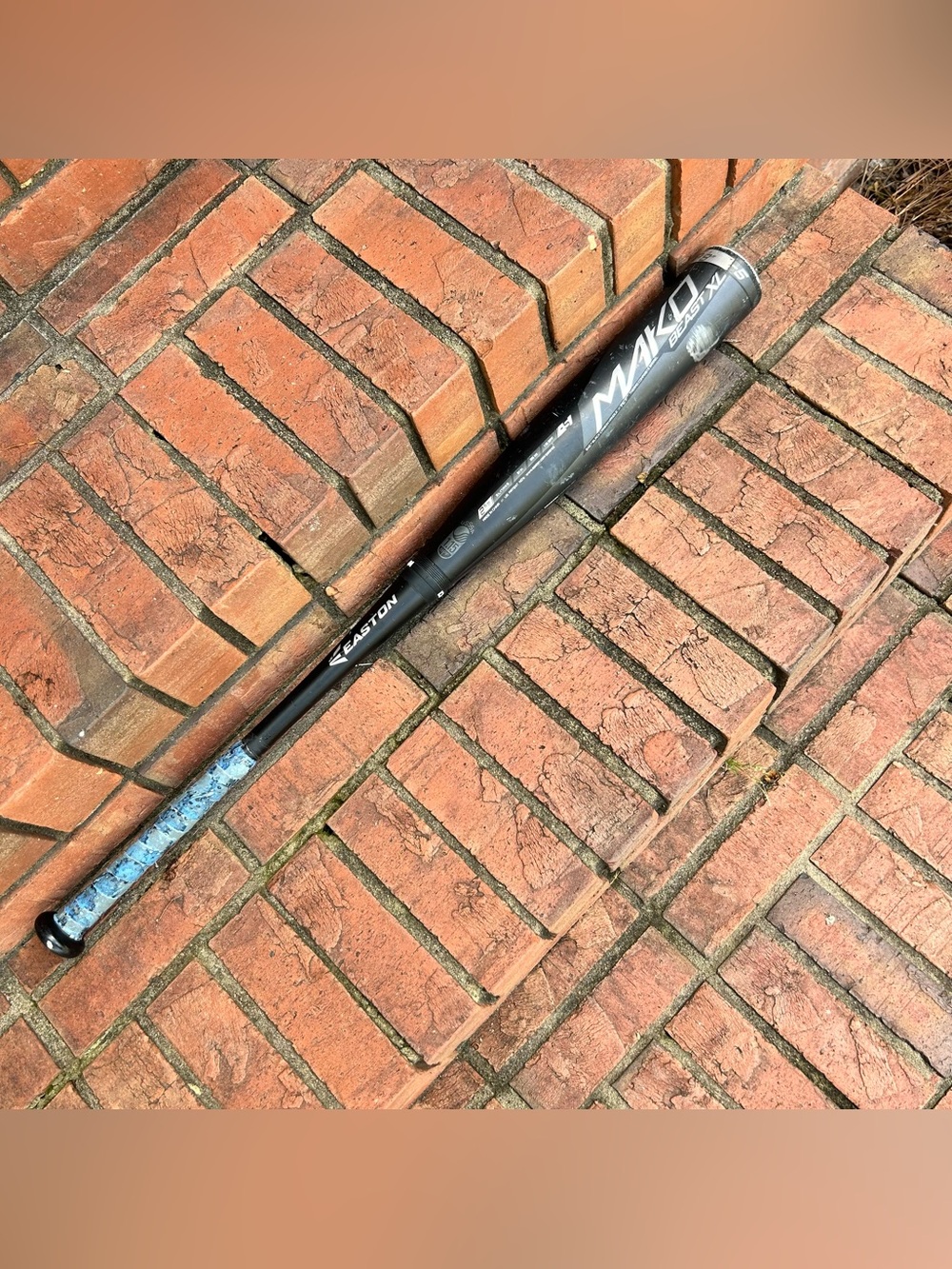 Easton Mako Beast baseball bat -31” -26oz -2 5/8 dia -neg. 5 drop